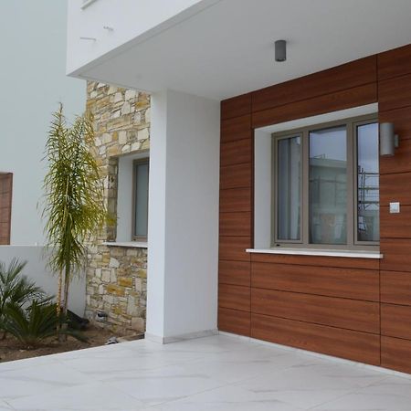 Livadhia Palm Tree Villas מראה חיצוני תמונה