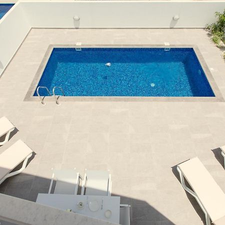 Livadhia Palm Tree Villas מראה חיצוני תמונה
