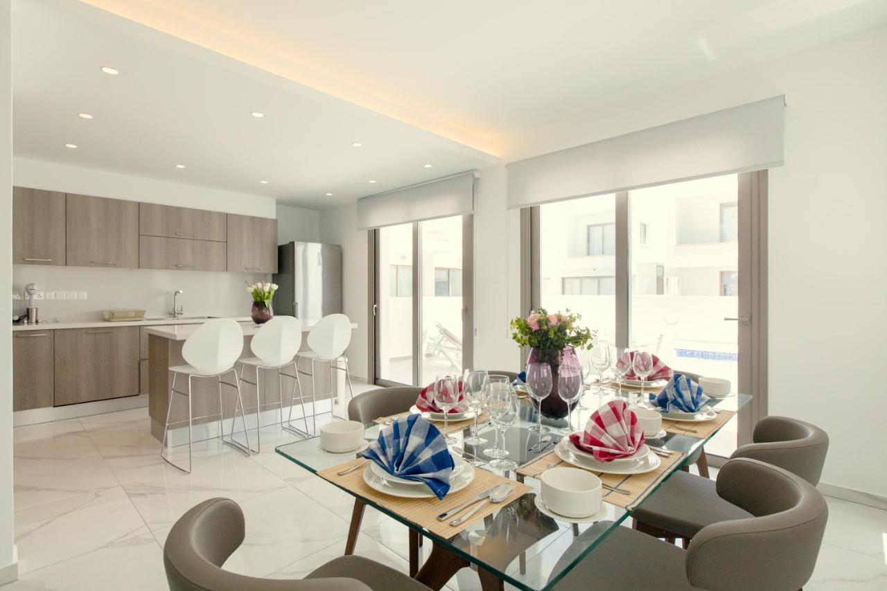 Livadhia Palm Tree Villas מראה חיצוני תמונה