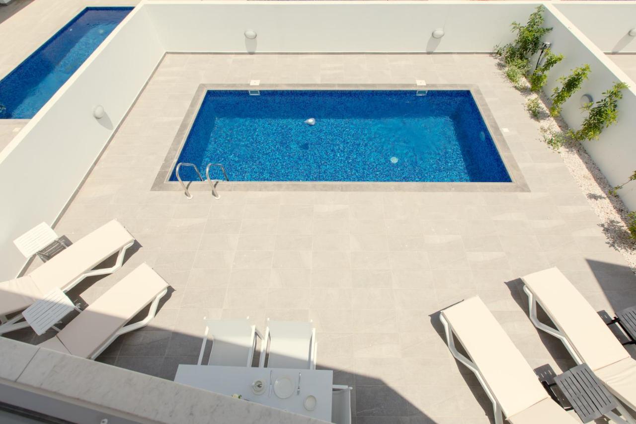 Livadhia Palm Tree Villas מראה חיצוני תמונה