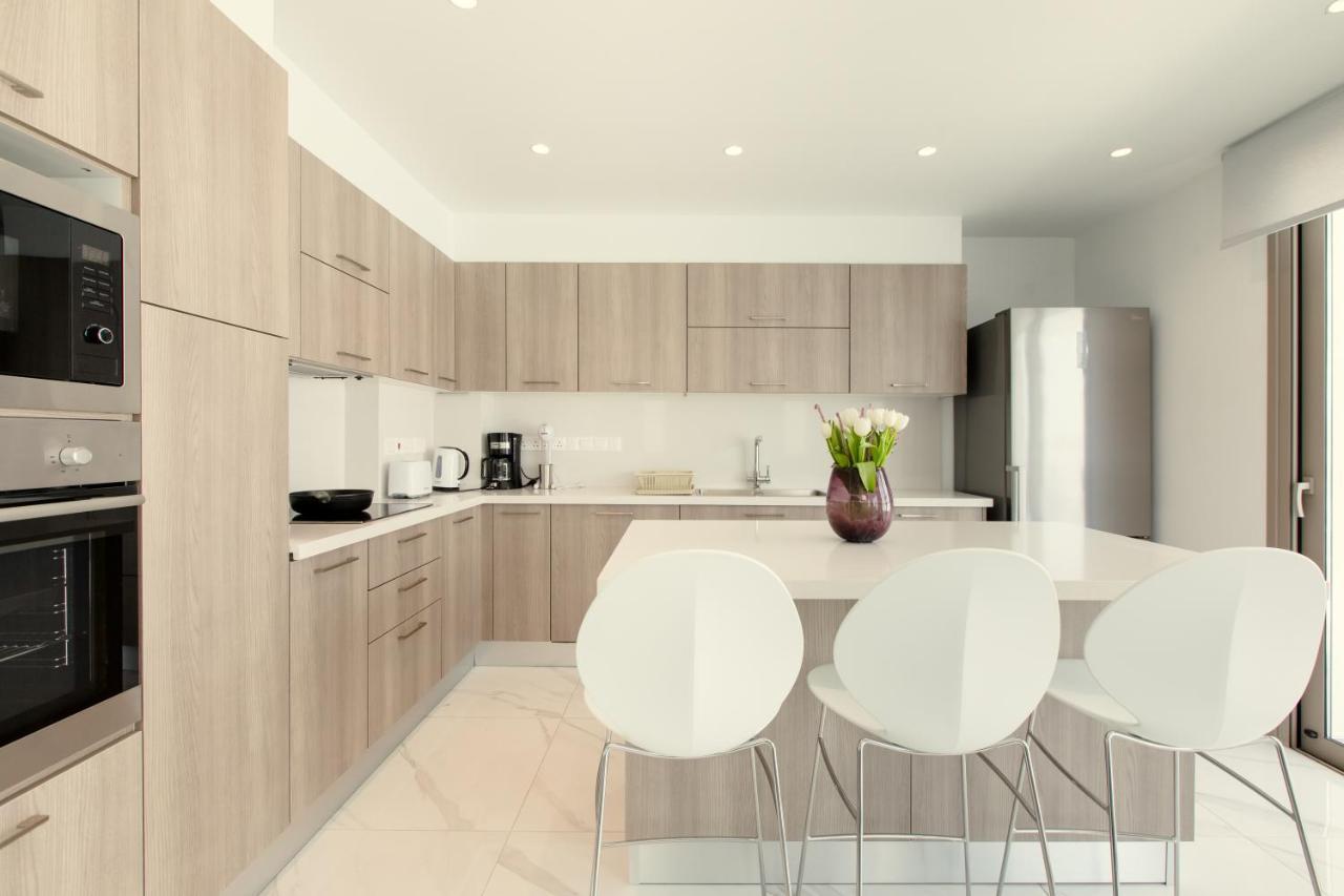 Livadhia Palm Tree Villas מראה חיצוני תמונה