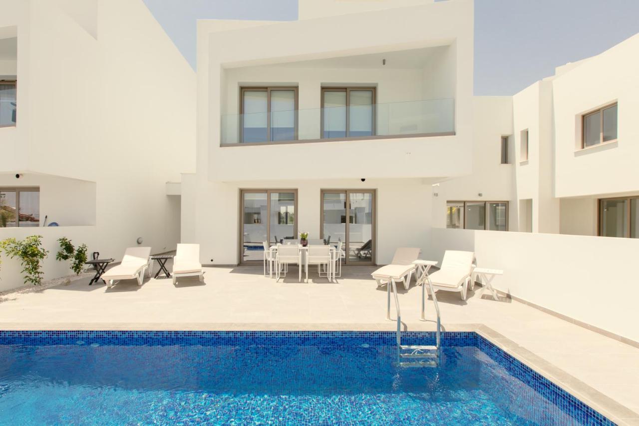 Livadhia Palm Tree Villas מראה חיצוני תמונה
