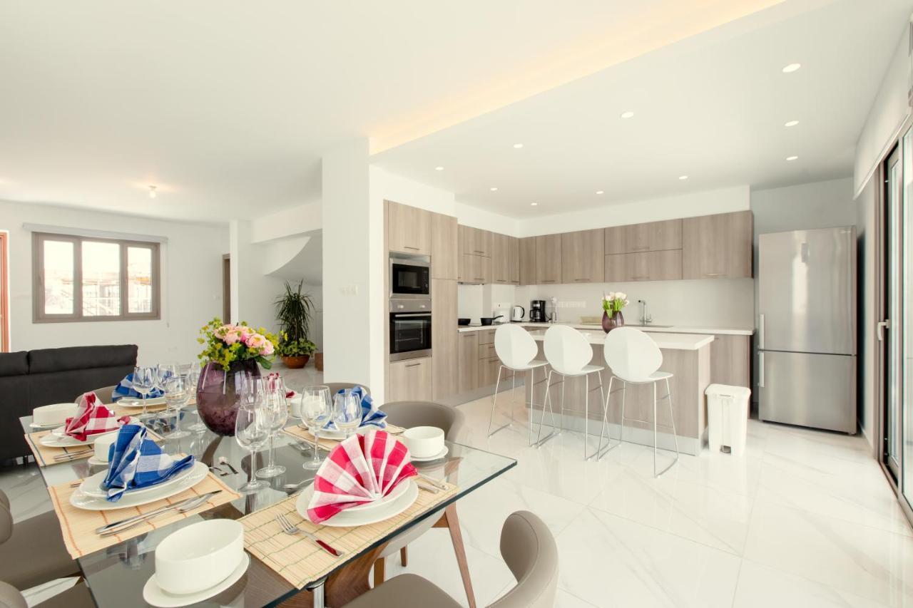 Livadhia Palm Tree Villas מראה חיצוני תמונה