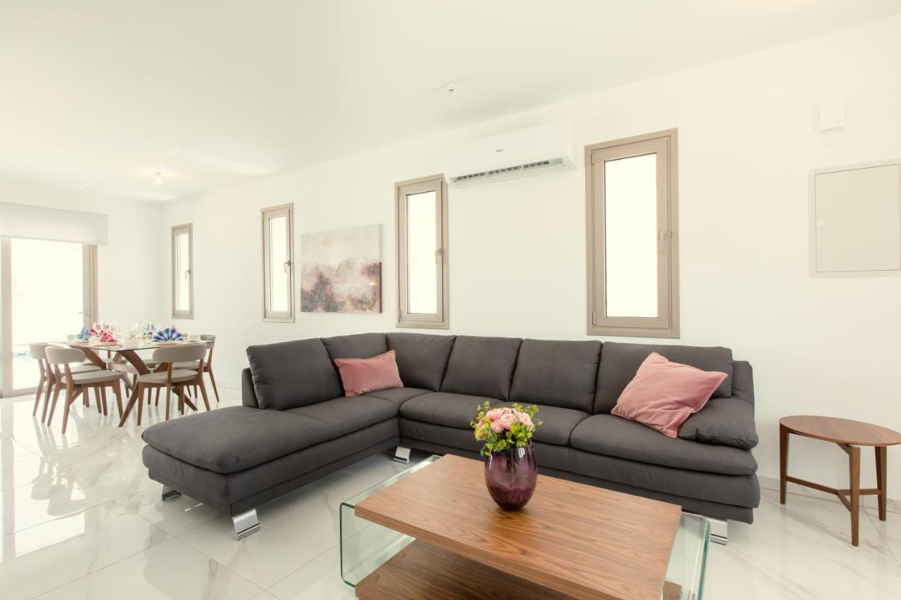 Livadhia Palm Tree Villas מראה חיצוני תמונה