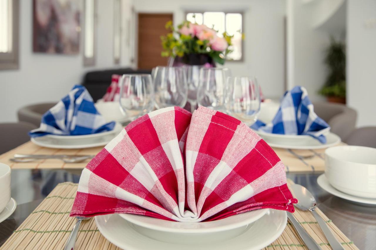 Livadhia Palm Tree Villas מראה חיצוני תמונה