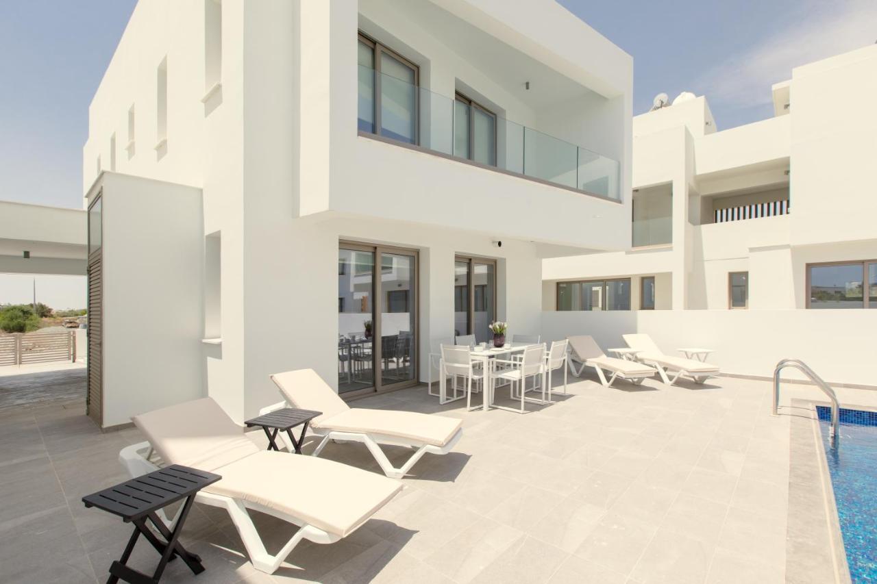 Livadhia Palm Tree Villas מראה חיצוני תמונה